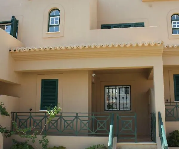 V2 X * アルブフェイラ