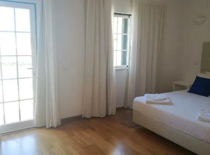 V2 X * 阿尔布费拉